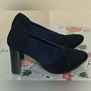 Impo Elegant Black & Navy Women's Heels Size 8
